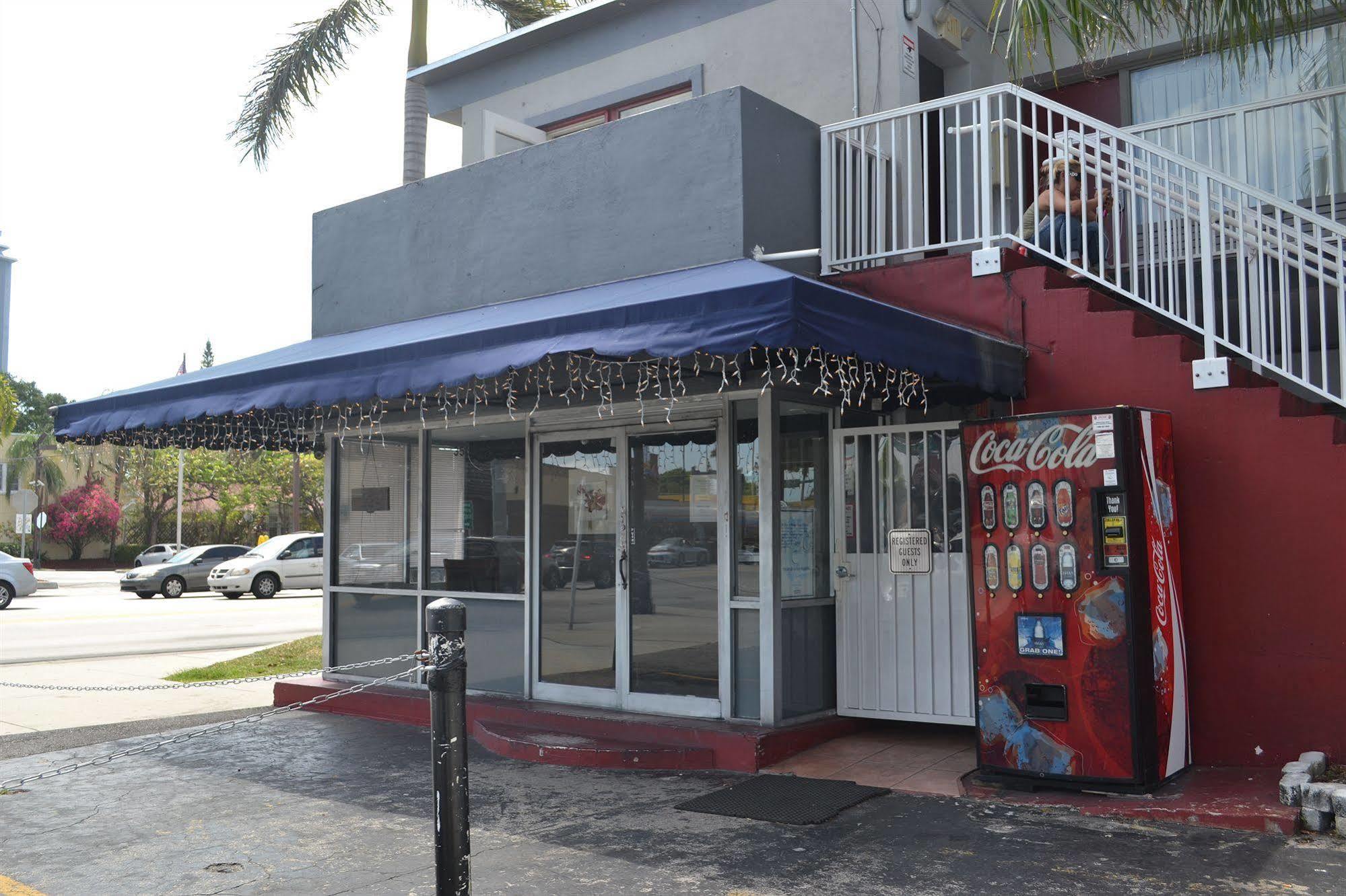 Up Midtown Motel Miami Exterior photo